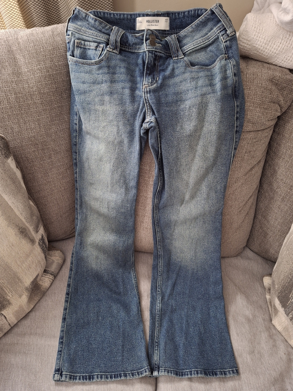 Hollister Women's Light Wash Bootcut Jeans - Blue